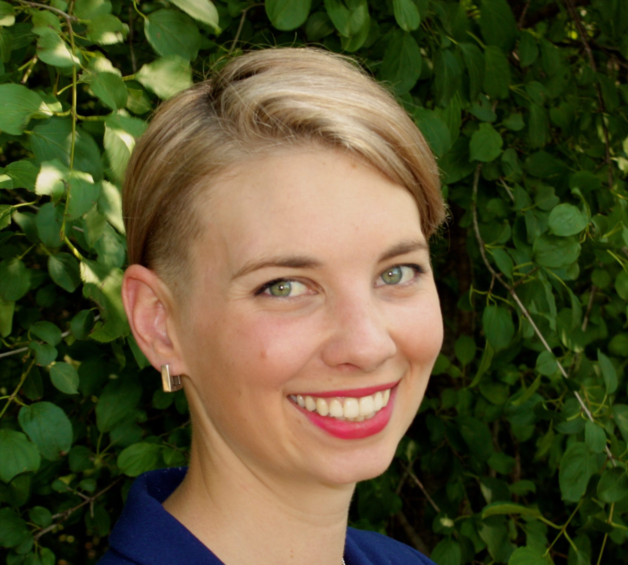 Emma Carpenter headshot